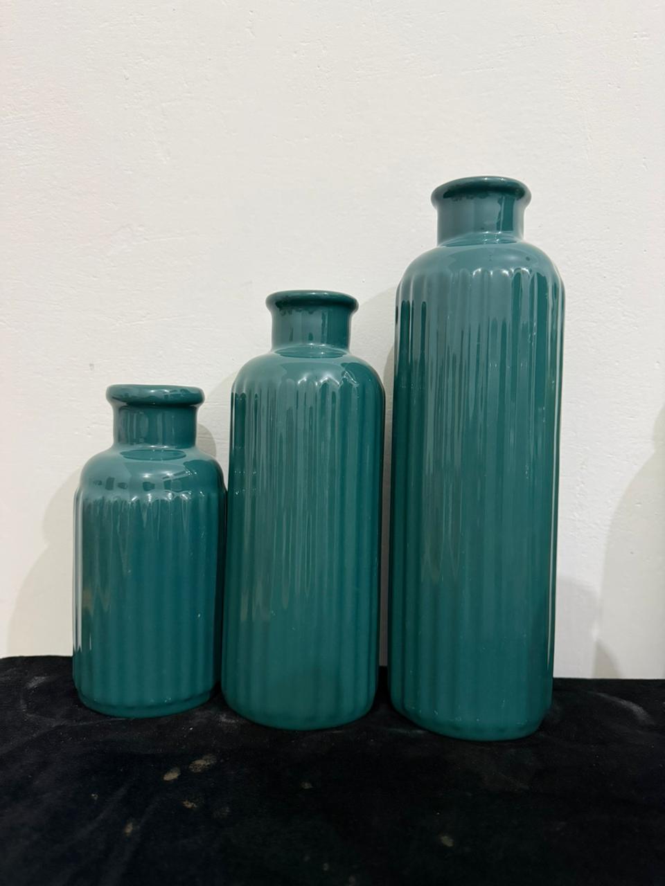 RIBBED - CERAMIC VASE DECORATIVE ORNAMETNS - 5 Different colors