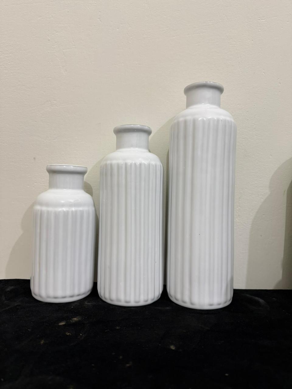 RIBBED - CERAMIC VASE DECORATIVE ORNAMETNS - 5 Different colors